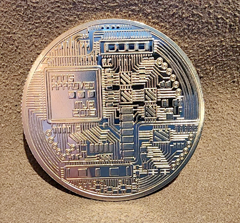Set of Bitcoin Commemorative BTC Collectors Coin Gold & Silver Plated Coins4