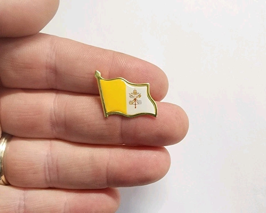 Vatican Flag Rome Catholic Lapel Brooch Hat Pin1