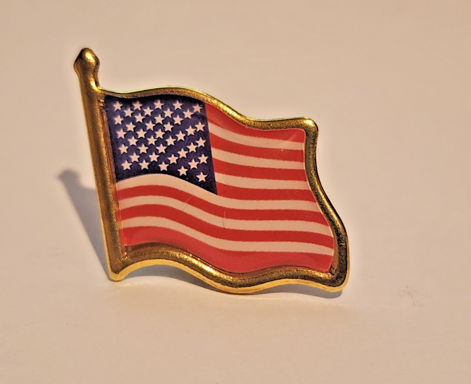 USA Waving Flag Lapel Brooch Hat Pin  Patriotic Pride American Pin0