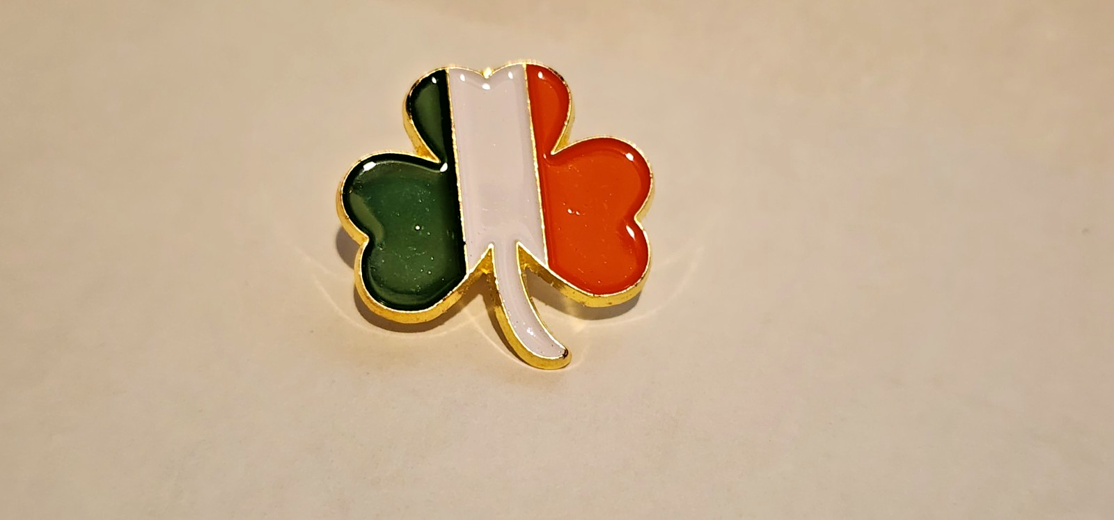 Three Leaf Clover Irish Pride/Heritage Colors (Orange, Green, White) Lapel Pin0