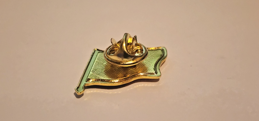 USA Waving Flag Lapel Brooch Hat Pin  Patriotic Pride American Pin3