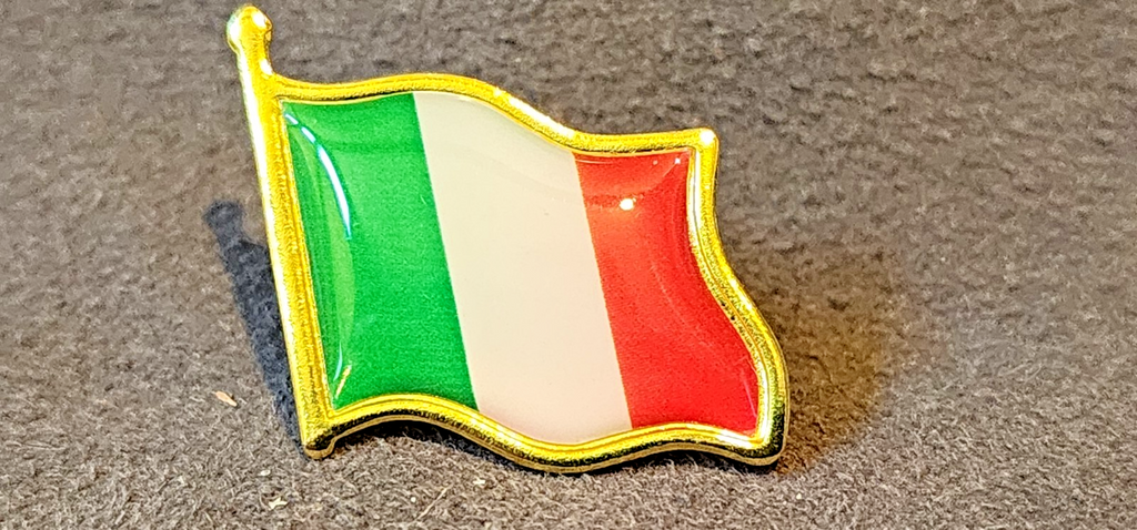 Italy Italian Wavy Style World Pride Heritage Flag Enamel Lapel Brooch Hat Pin0