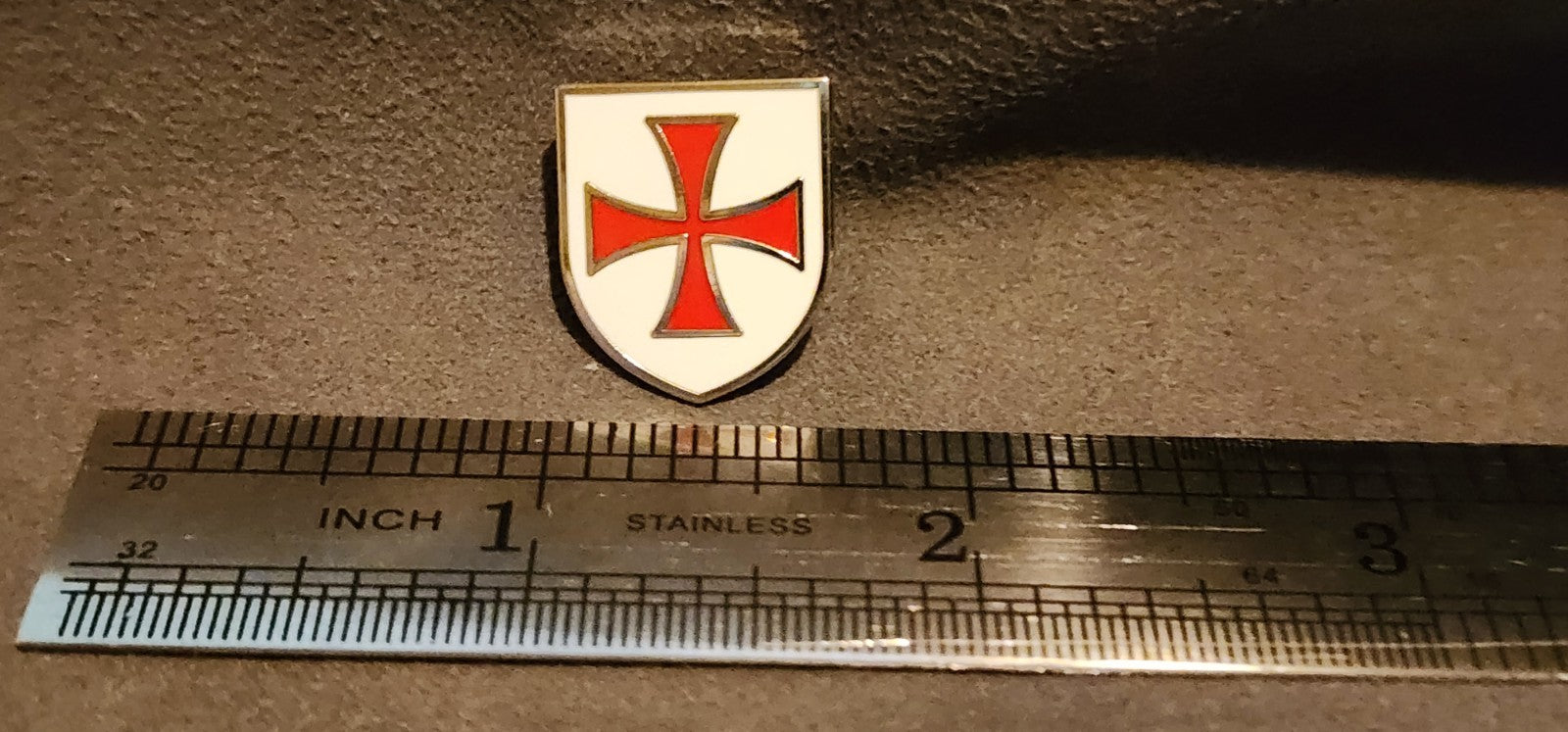 Knights Templar Crusader Red Cross White Shield Masonic Lapel Pin3