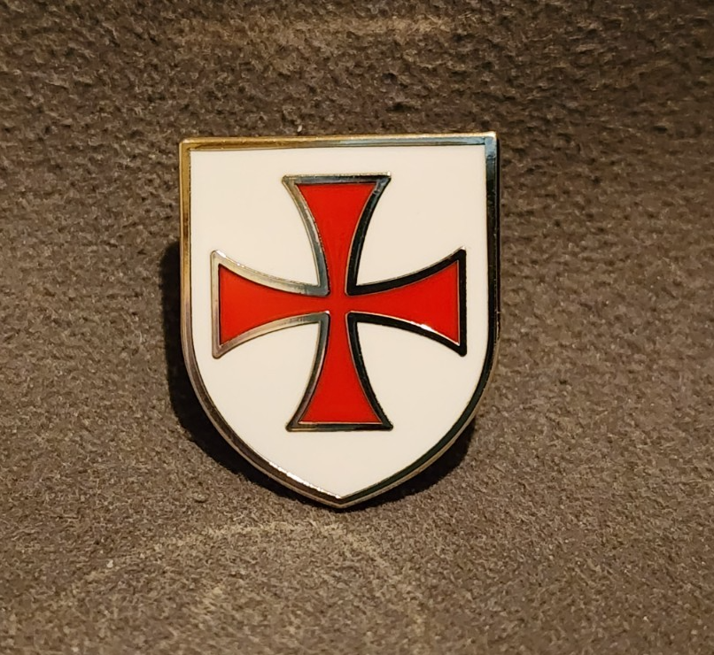 Knights Templar Crusader Red Cross White Shield Masonic Lapel Pin0