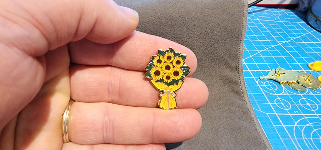 Set Of six various colorful flower Lapel Brooch Hat pins